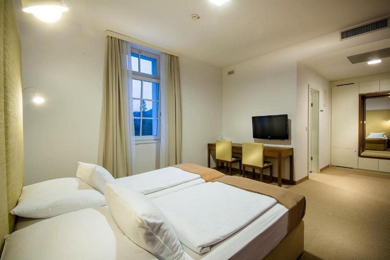 Rimske Terme - Hotel Zdraviliski Dvor Rimske Toplice Zewnętrze zdjęcie