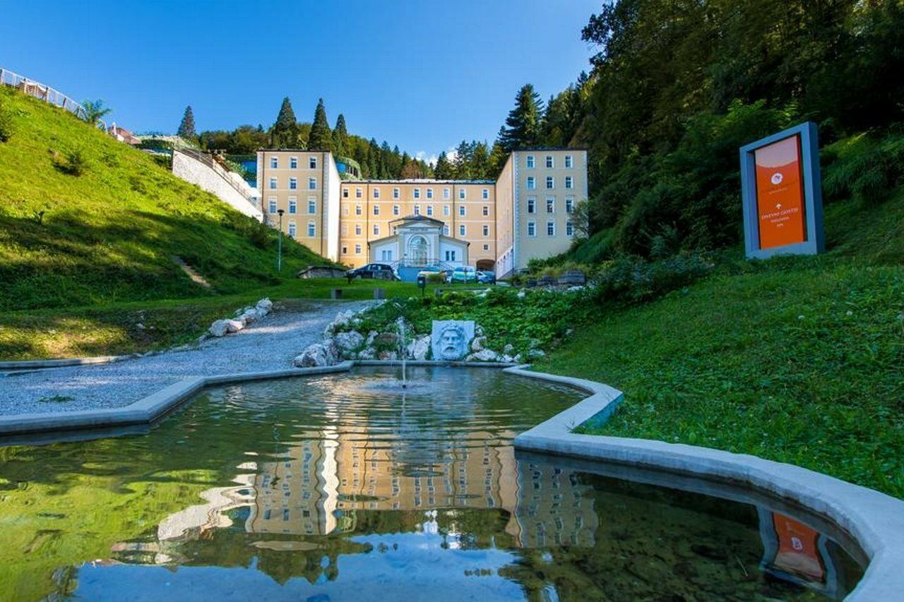 Rimske Terme - Hotel Zdraviliski Dvor Rimske Toplice Zewnętrze zdjęcie